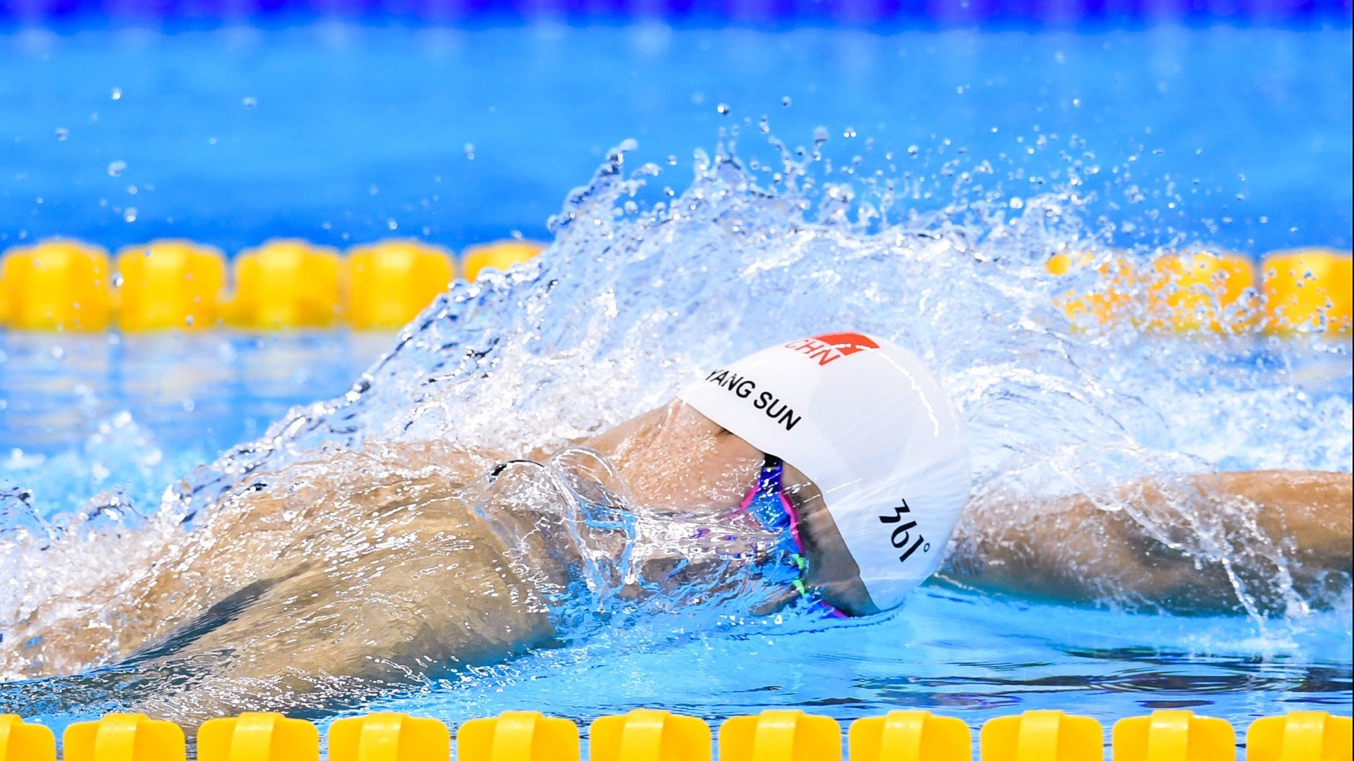 球员突破个人得分纪录